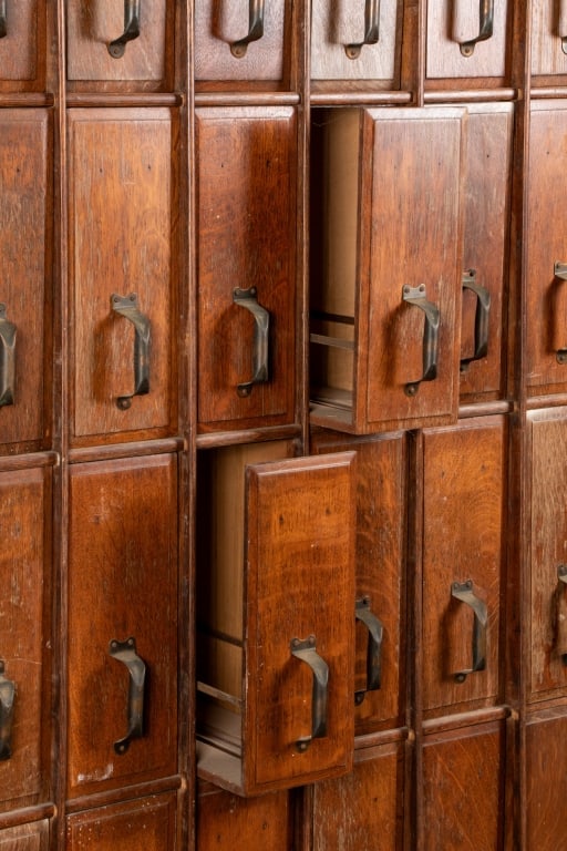 ANTIQUE 35-DRAWER VERTICAL FILE CABINET - 6