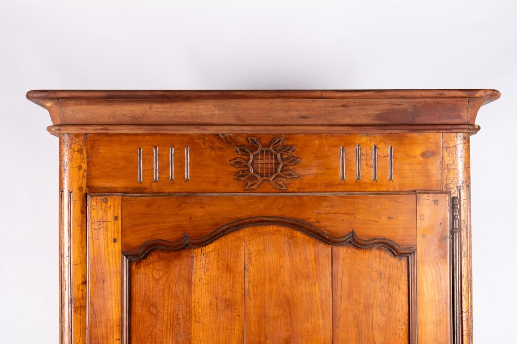 19TH C. FRENCH LOUIS XV STYLE BONNETIERE - 2