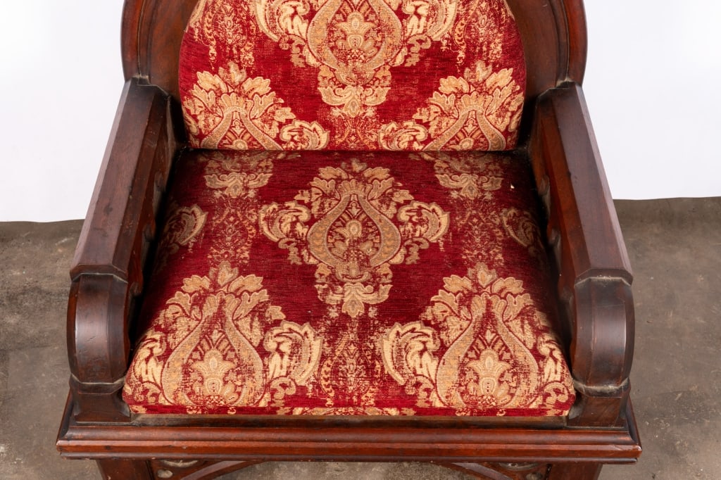 PAIR OF GOTHIC STYLE THRONE CHAIRS - 5