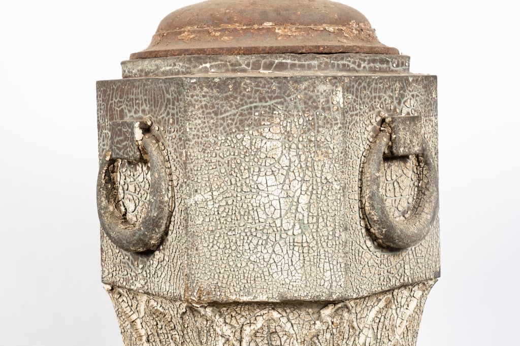 VINTAGE LIDDED GARDEN URN - 3