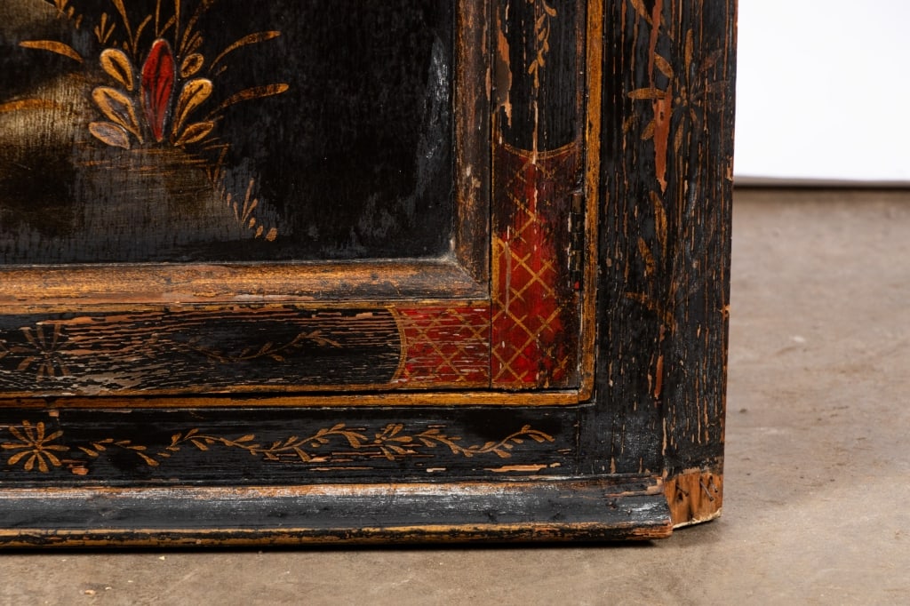 VINTAGE CHINOISERIE HANGING CORNER CABINET - 7
