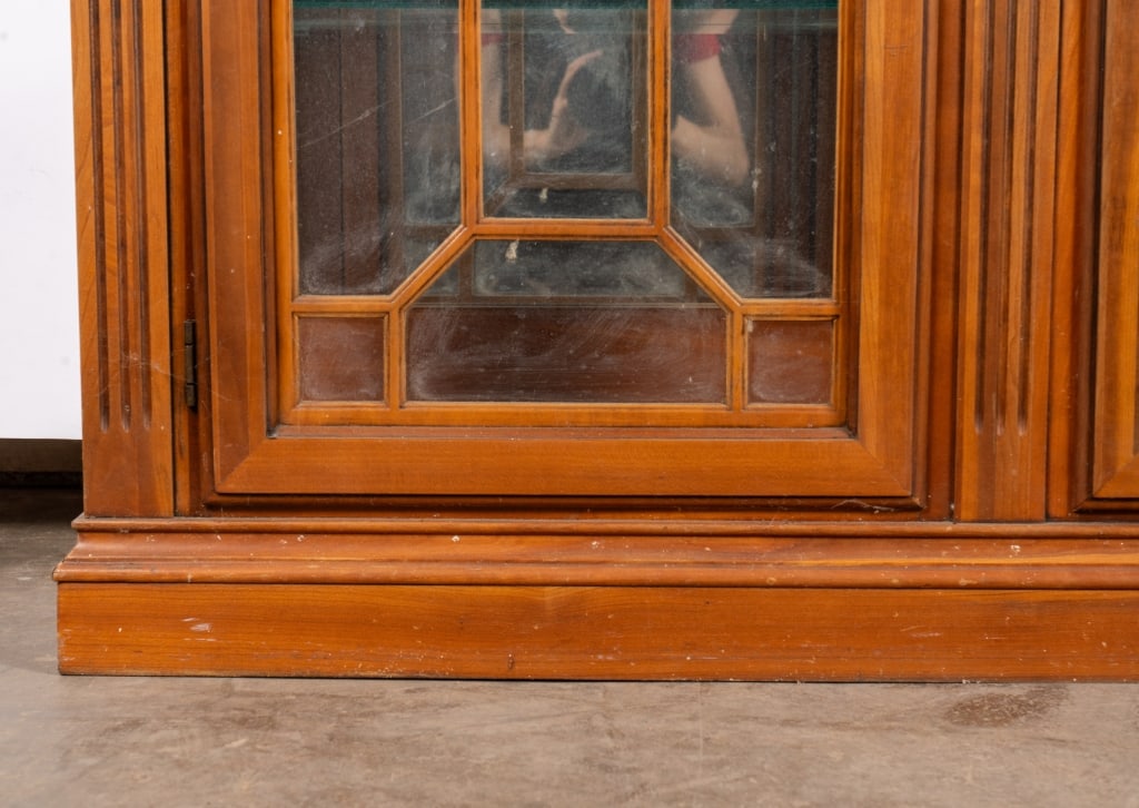 AMERICAN FRUITWOOD HUTCH BUFFET - 4