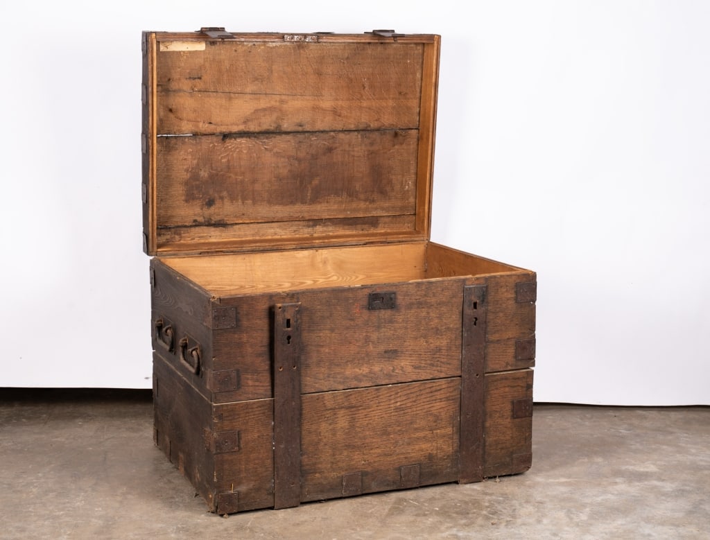 WOODEN STORAGE TRUNK - 2