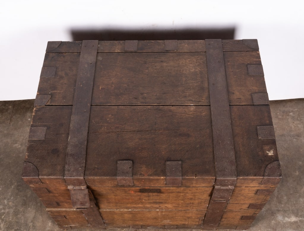 WOODEN STORAGE TRUNK - 4