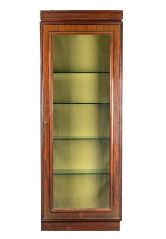 MID-20TH CENTURY TALL VITRINE CABINET: Mid-20th century tall vitrine cabinet with 4 glass shelves and fabric backing. Approximate dimensions: h. 81", w. 30", d. 11.5" Disclaimer: Participating bidders must have a credit card on file with