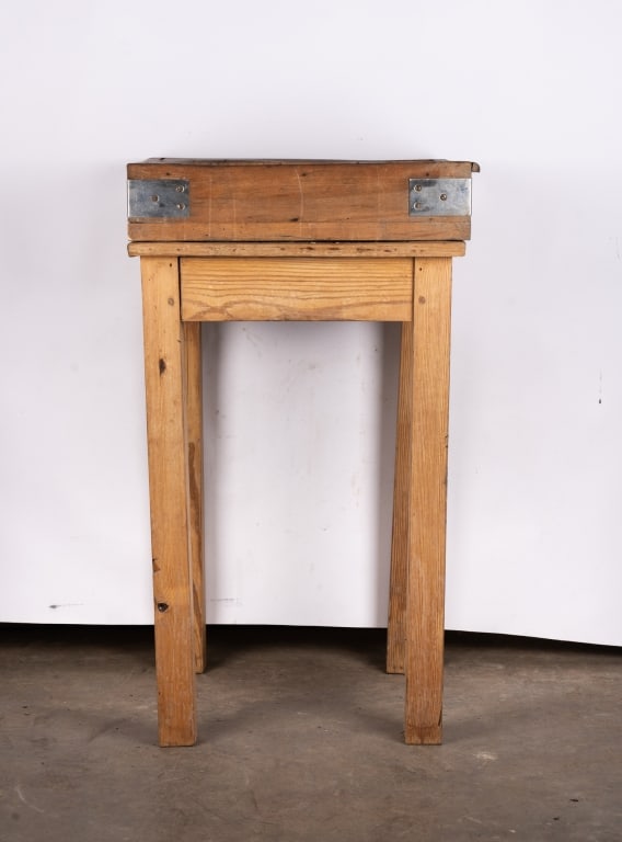 BUTCHER BLOCK TABLE - 2
