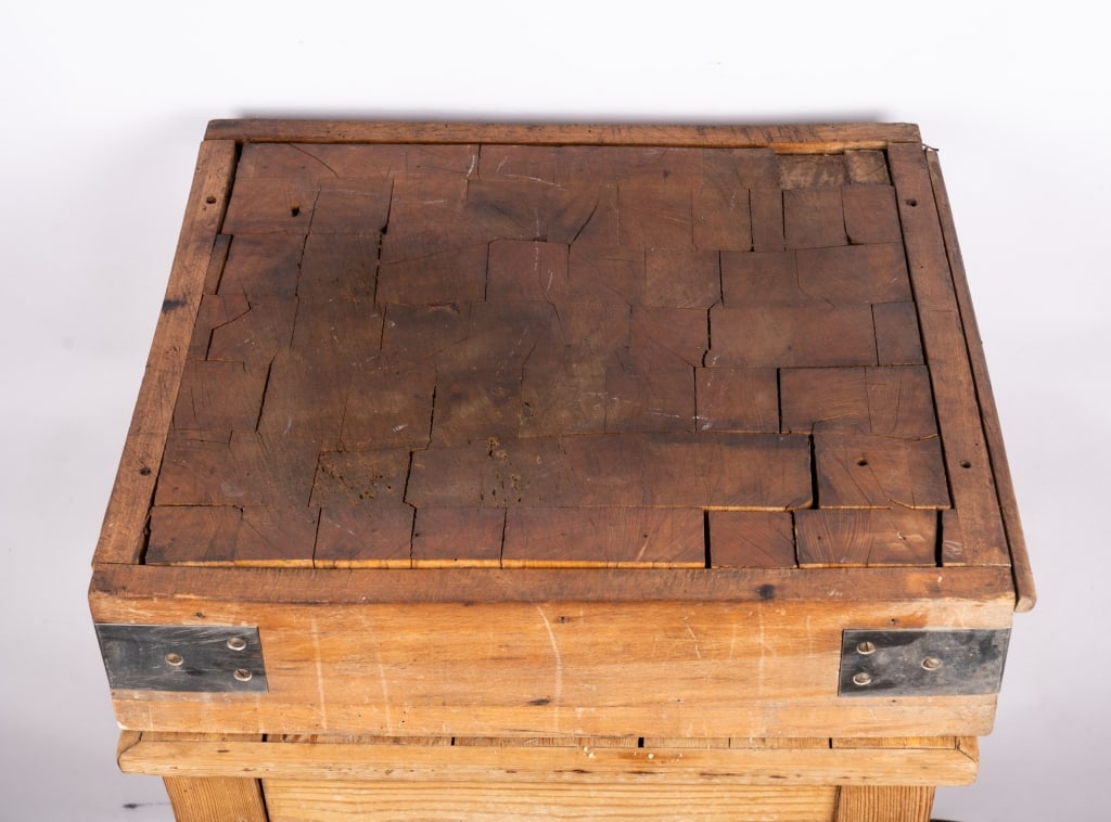 BUTCHER BLOCK TABLE - 4