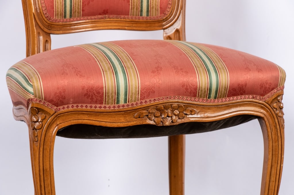 SET OF 6 FRENCH LOUIS XV STYLE DINING CHAIRS - 8