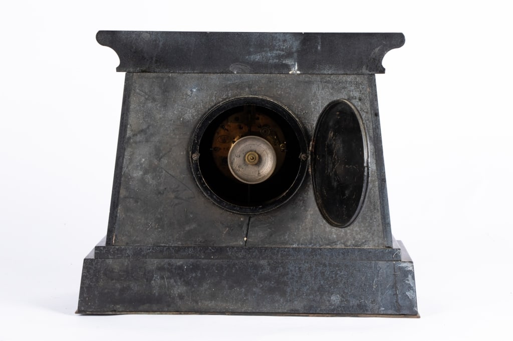20TH C. EGYPTIAN REVIVAL MANTLE CLOCK - 7