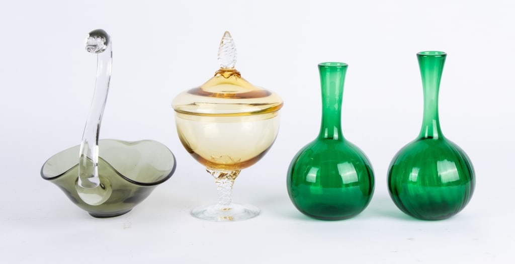 COLLECTION OF 4 MID-CENTURY GLASS ITEMS - 2