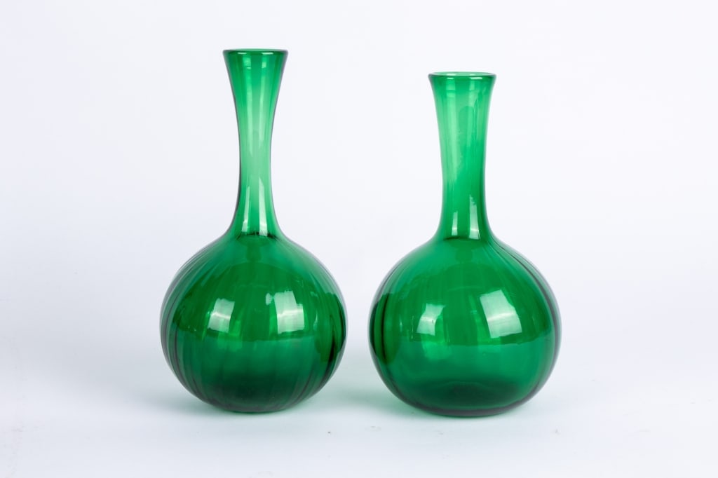COLLECTION OF 4 MID-CENTURY GLASS ITEMS - 6