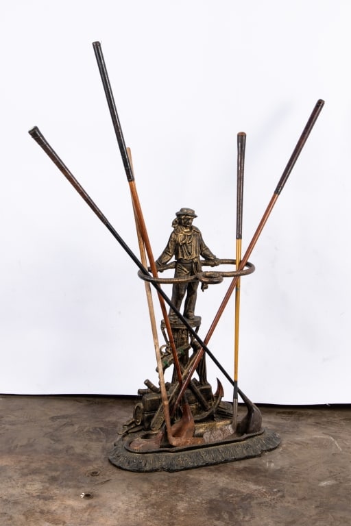 VINTAGE UMBRELLA STAND & 5 CLUBS - 5