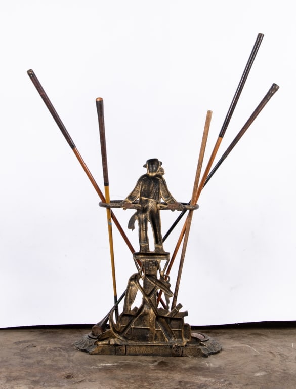 VINTAGE UMBRELLA STAND & 5 CLUBS - 6