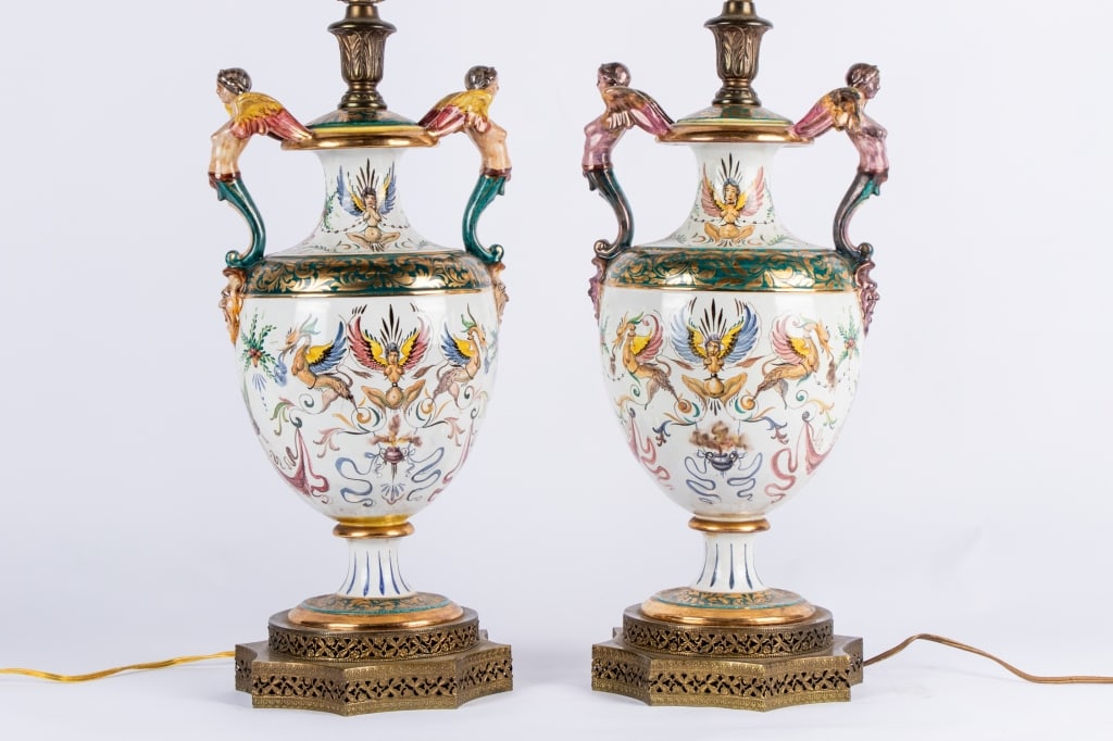 PAIR OF CAPODIMONTE HAND-PAINTED LAMPS - 3
