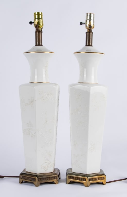 PAIR OF BLANC DE CHINE TABLE LAMPS - 2