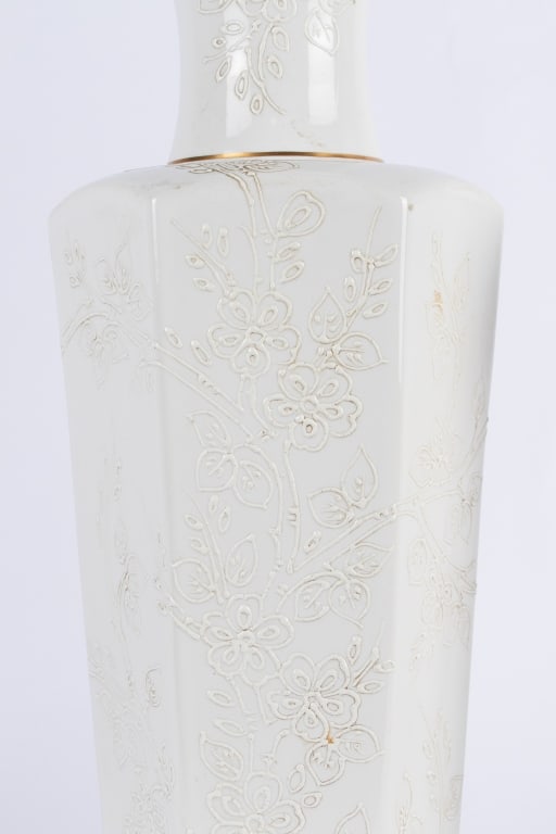 PAIR OF BLANC DE CHINE TABLE LAMPS - 4