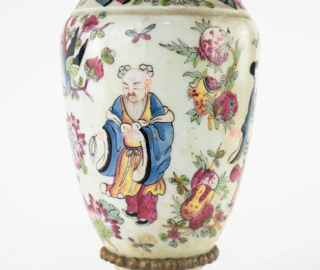 FAMILLE ROSE PORCELAIN & ORMOLU TABLE LAMP - 7