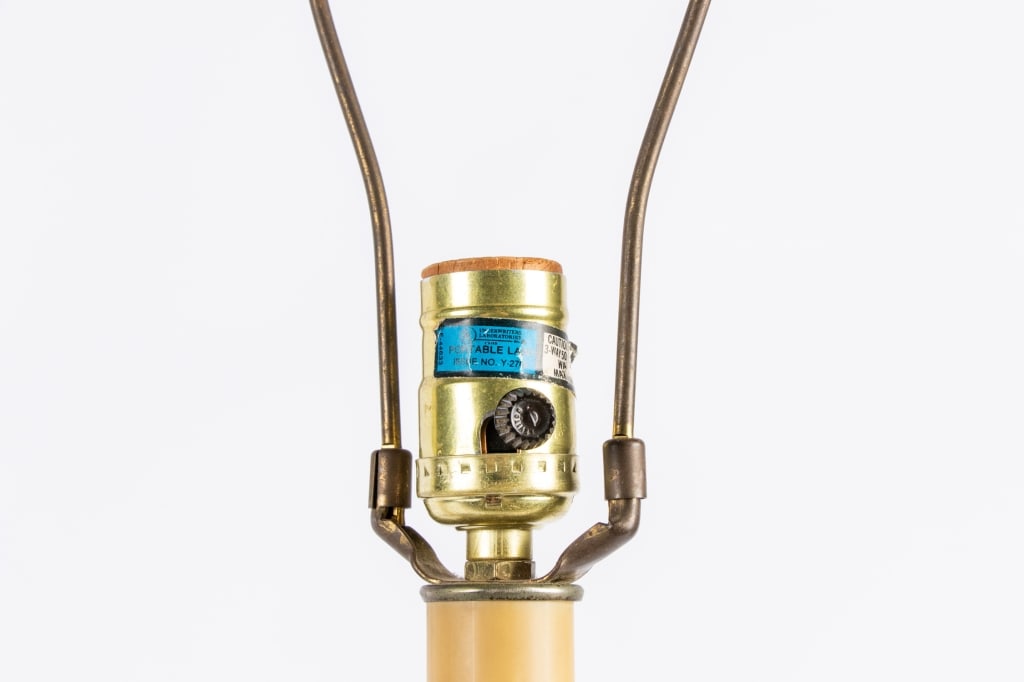 PAIR OF MID-CENTURY BRASS TABLE LAMPS - 5