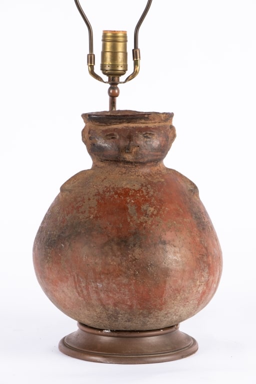 VINTAGE FIGURAL POTTERY TABLE LAMP - 2