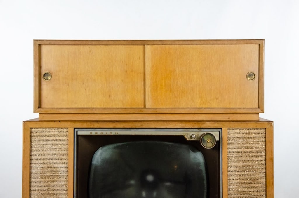 ZENITH STEREOPHONIC HIGH FIDELITY TELEVISION - 3