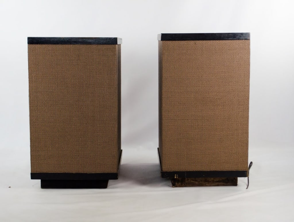 PAIR OF VINTAGE SPEAKERS - 3