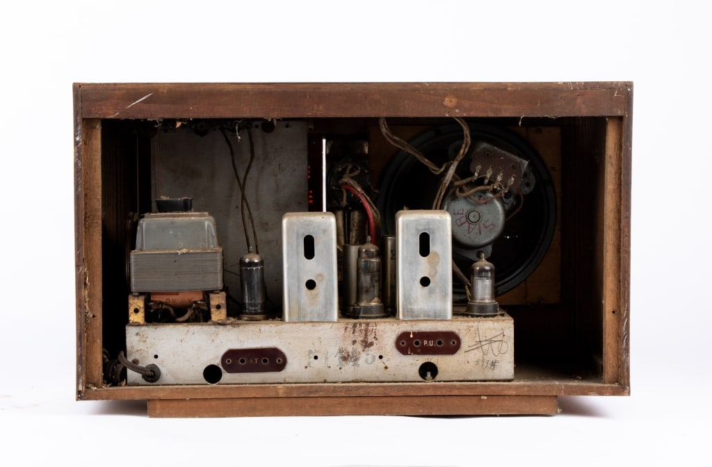 1950S LE REGIONAL TUBE RADIO - 5