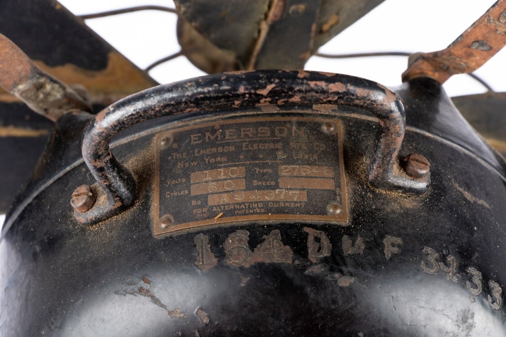 VINTAGE EMERSON ELECTRIC TABLE FAN - 7