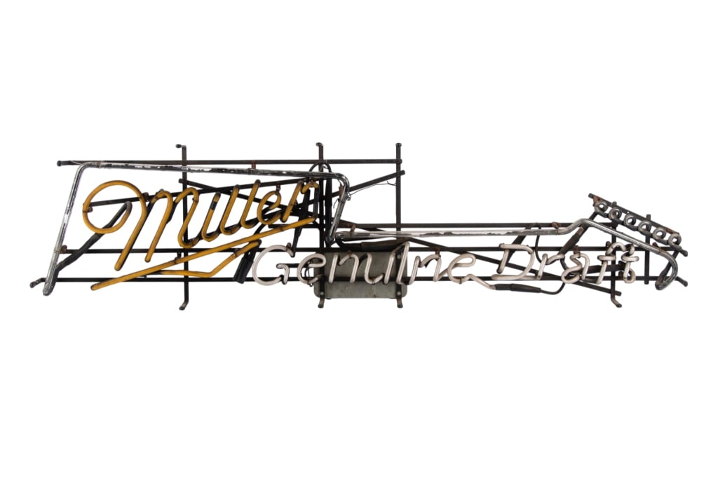 MILLER GENUINE DRAFT NEON SIGN (1 of 6)