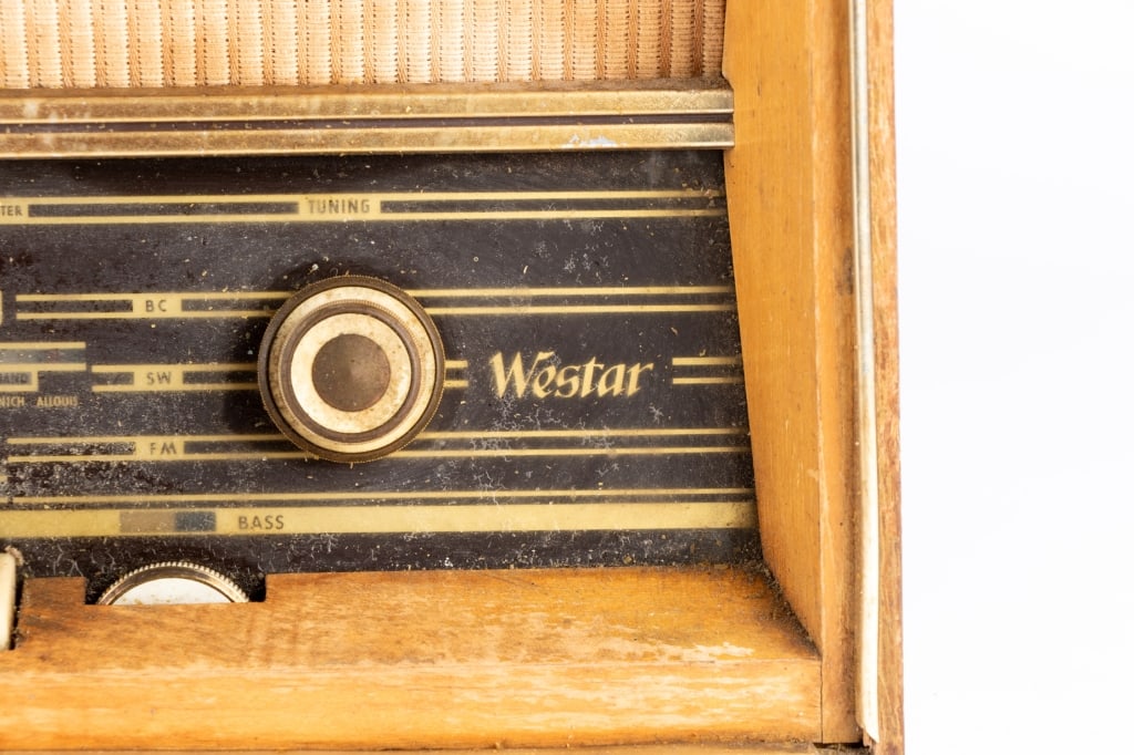 VINTAGE WESTAR RADIO - 3