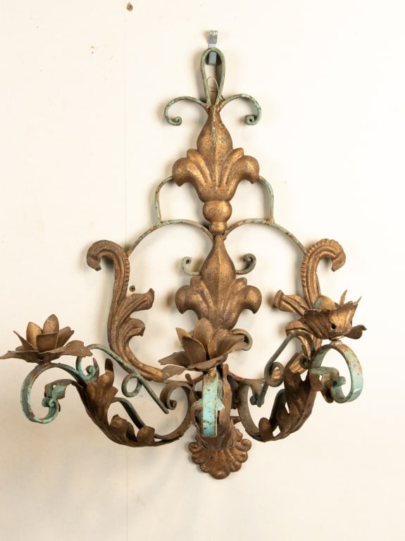 PAIR OF FLEUR DE LIS METAL WALL SCONCES - 3