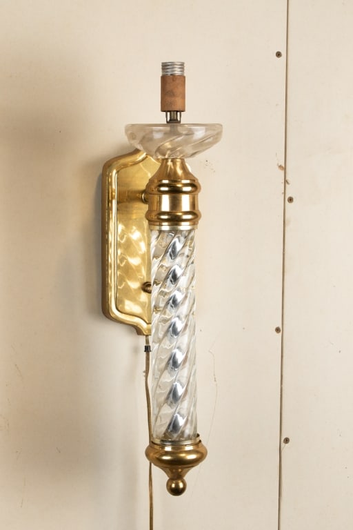 PAIR OF HOLLYWOOD REGENCY WALL LIGHT FIXTURES - 5