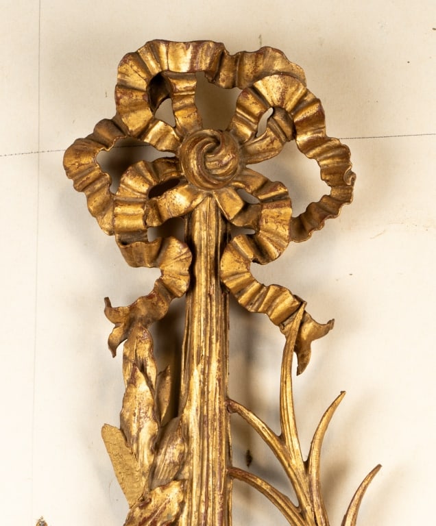 20TH CENTURY FRENCH GILT WOOD WALL SCONCE - 2
