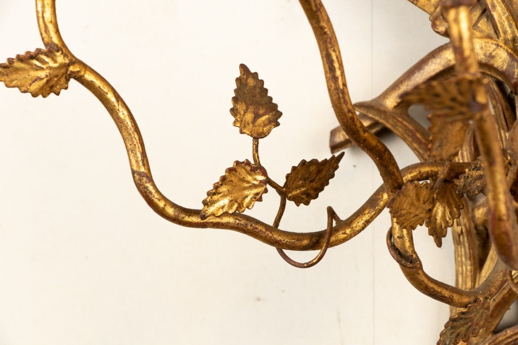 20TH CENTURY FRENCH GILT WOOD WALL SCONCE - 7