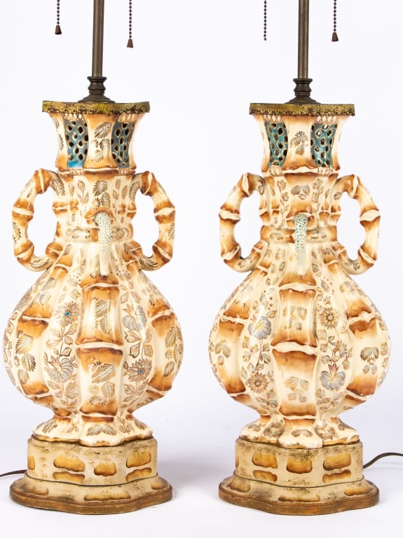 PAIR OF HOLLYWOOD REGENCY TABLE LAMPS - 2