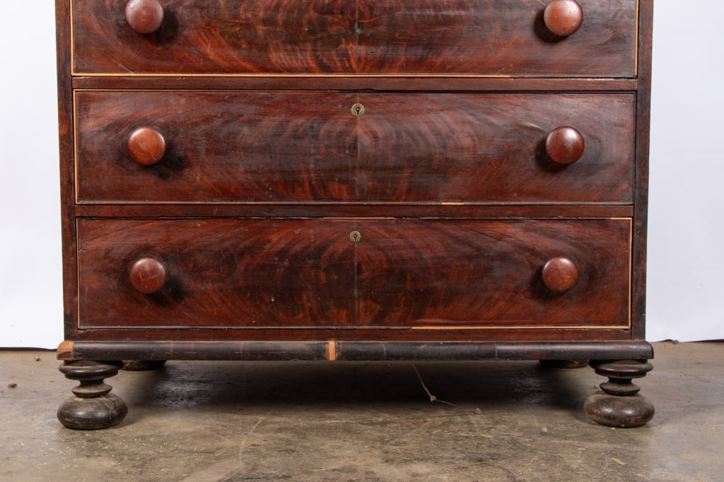 AMERICAN COLLECTOR’S CABINET - 5