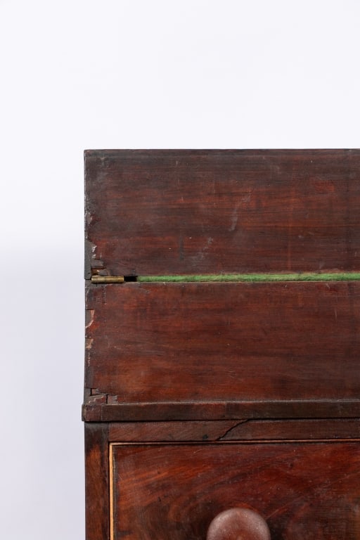AMERICAN COLLECTOR’S CABINET - 9