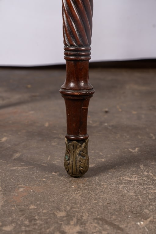 MAHOGANY GAME TABLE WITH ROPE TWIST LEGS - 5