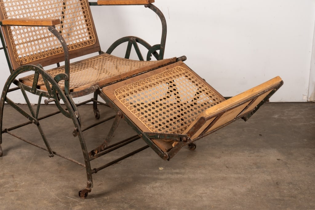 ANTIQUE WHEELCHAIR - 3