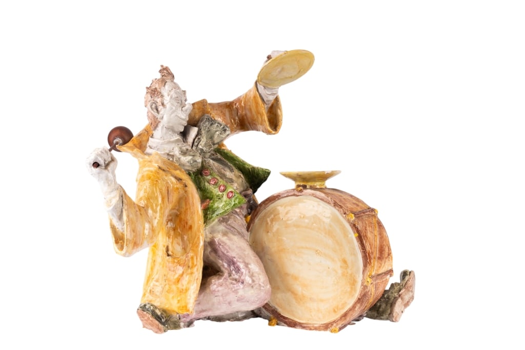LARGE MAJOLICA STYLE SCULPTURE (1 of 6)
