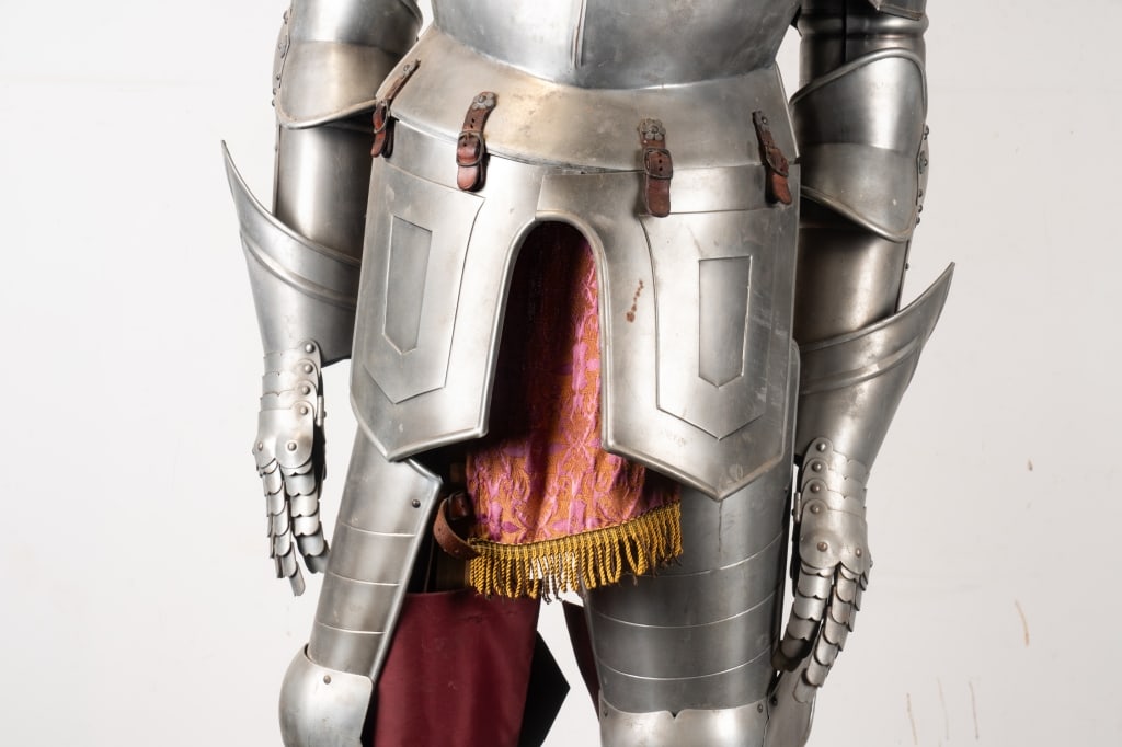 20TH CENTURY MARTO SUIT OF ARMOR - 4