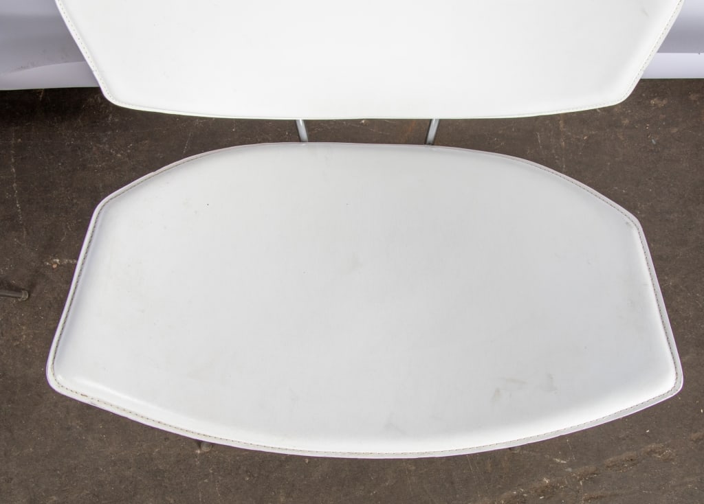 PAIR OF MCM STYLE ACCENT CHAIRS - 2