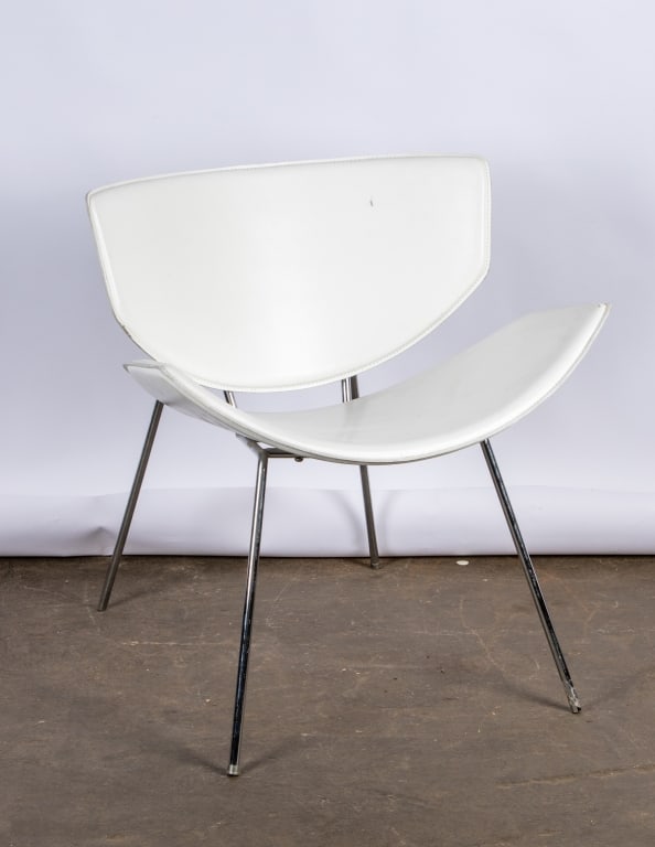 PAIR OF MCM STYLE ACCENT CHAIRS - 3