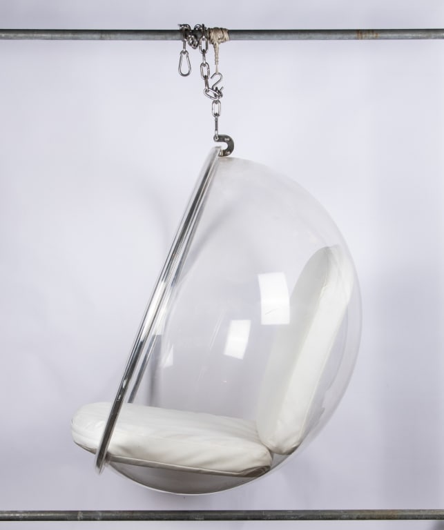 EERO AARNIO STYLE ACRYLIC HANGING BUBBLE CHAIR - 5