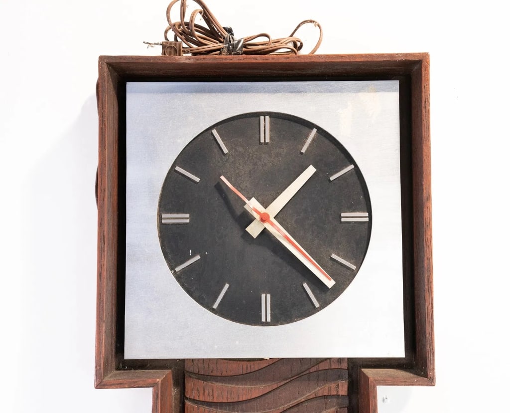 COCA-COLA 'ENJOY' ELECTRIC ADVERTISING WALL CLOCK - 3