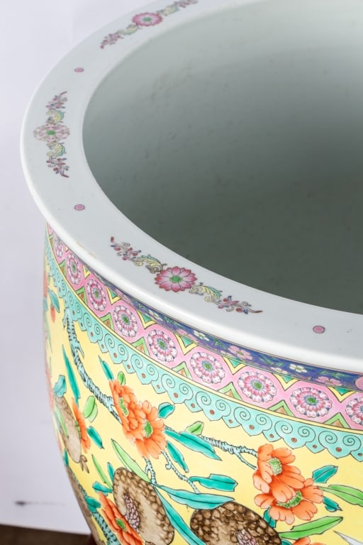 20TH C FAMILLE ROSE FISH BOWL - 4