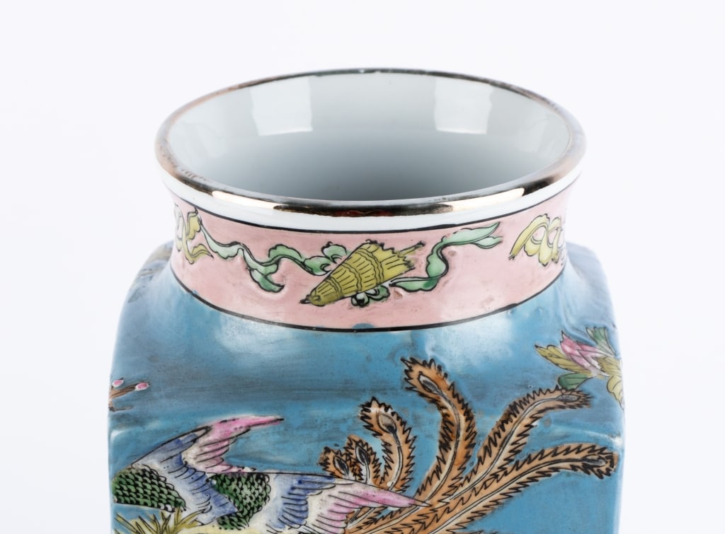 20TH CENTURY CHINESE RECTANGULAR VASE - 5