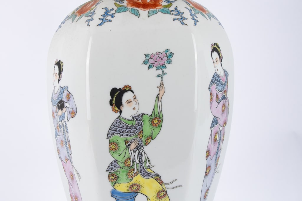 PAIR OF CHINESE PORCELAIN VASES MOUNTED AS LAMPS - 6