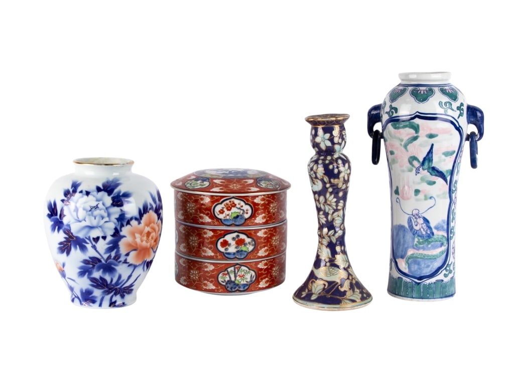 COLLECTION OF 4 CHINESE CERAMIC ITEMS: Collection of 4 Chinese ceramic items. Approximate dimensions: Disclaimer: Participating bidders must have a credit card on file with LiveAuctioneers in order for their bidding registration to be