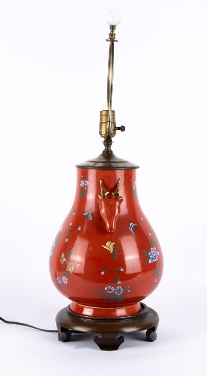 CHINESE PORCELAIN DEER HANDLED HU VASE TABLE LAMP - 2