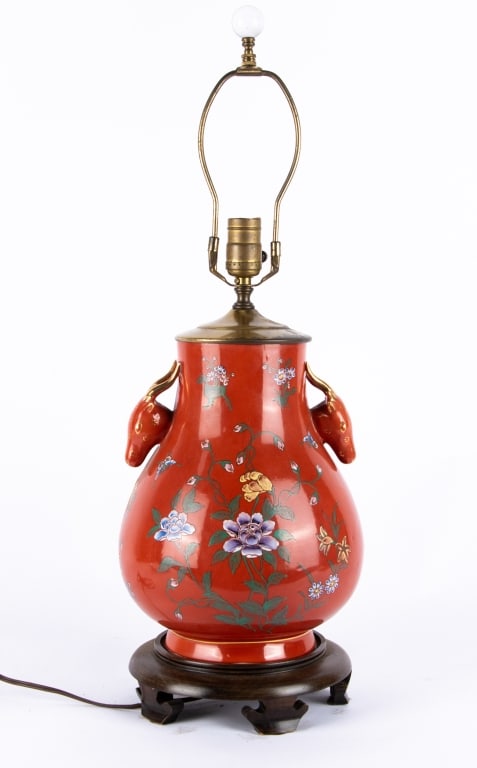 CHINESE PORCELAIN DEER HANDLED HU VASE TABLE LAMP - 3